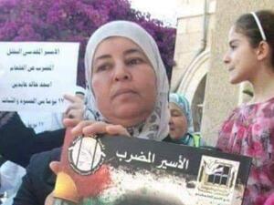 من المقرر أن يتم تشييع جثمانها في وقت لاحق بغياب ابنها محمد