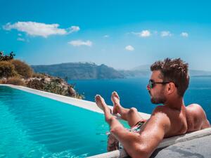 الذهاب إلى الوجهات السياحية حسب برجك