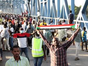 Protest leaders and Sudan's ruling generals have reached a breakthrough agreement on transitional authorities to run the country (AFP /EBRAHIM HAMID)
