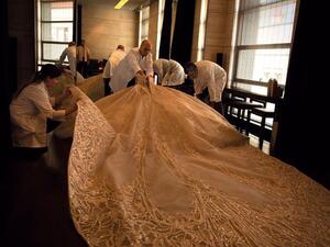 Elie Saab designed this beautiful dress for his son’s bride. It took three pattern makers, six tailors and ten petites mains over 530 hours to create this masterpiece (Twitter)