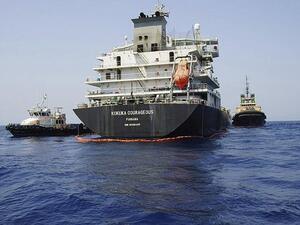 Oil tanker (Twitter)