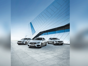 يمكن لعشاق الفخامة الآن اقتناء سيارات مرسيدس - بنز المستعملة والحصول على ضمان لمدة 12 شهر وخدمة المساعدة على الطرق على مدار الساعة 