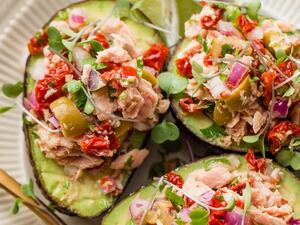 قوارب التونا والافوكادو