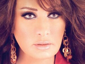 الفنانة التونسية لطيفة