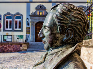 Statue of Johann Wolfgang Goethe (Shutterstock)	