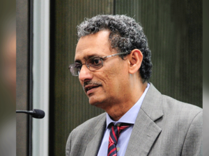 الدكتور حمد العضابي