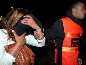 وتعتقد الشرطة الفرنسية ان السيدة محتالة وتنتحل هوية شيخة اماراتية وانها نجحت في ايهام الصائغ بهويتها المزيفة 