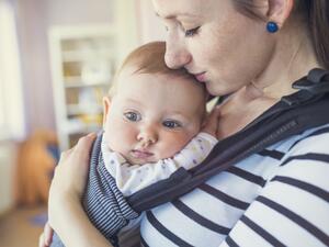 المرأة العذراء في الأمومة تمتلك اللطف والحزم واعطاء اهتمام كبير للقواعد الغذائية والصحية الصحيحة