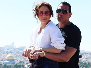 جينيفر لوبيز وخطيبها أليكس رودريغز في فلسطين