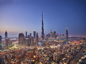 حققت "إعمار للتطوير" صافي أرباح بقيمة 1.382 مليار درهم (376 مليون دولار)، وإيرادات بقيمة 6.237 مليار درهم (1.698 مليار دولار)، في النصف الأول من العام.