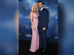 Bloom shares a son Flynn, eight, with Kerr.  