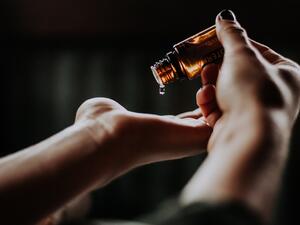 ما تفسير الحلم بالزيت في الحلم؟