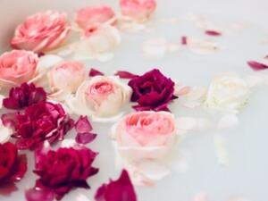 جميلة البوابة: وصفة رائعة لتعطير الجسم في العيد