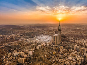 Makkah - Islamic Hajj (Shutterstock)	