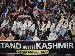 Activists of Jamaat-e-Islami Pakistan march in a protest against the Indian decision to strip the disputed Kashmir region of its special autonomy, in Karachi on September 1, 2019. (AFP/ File Photo)