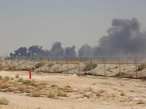 Smoke billows from an Aramco oil facility in Abqaiq about 60km (37 miles) southwest of Dhahran in Saudi Arabia's eastern province on September 14, 2019. (AFP/ File Photo)