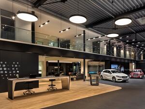 تواصل مرسيدس-بنز تأكيد التزامها تجاه السوق المصري، كما تؤكد التوسعات الأخيرة للشركة على الجهود المتواصلة لها في توفير أفضل تجربة متكاملة لعملائها في السوق المصري.    