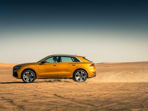 Audi Q8_Driving