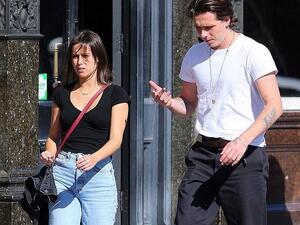 Brooklyn Beckham has stepped out with a female companion  (Twitter)