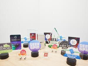 المنتجان  كيرين 990 و FreeBuds 3 من هواوي والمزودان برقاقة ذات كفاءة متفوقة ينتزعان الإعجاب من أهم وسائل الإعلام التقني بأدائهما الرائد واتباعهما نهجًا جديدًا في تصميم الأجهزة الصوتية