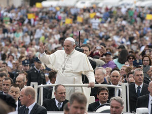 Pope Francis greets the pilgrims during his weekly general audience in St Peter's square at the Vatican. (Shutterstock/ File Photo)