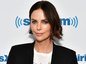 تشارليز ثيرون