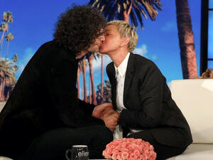 Howard Stern appeared on Mondays episode of The Ellen DeGeneres show where he remarried Beth Source theellenshow Instagram