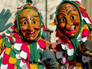 ما تفسير الحلم بالكرنفال؟