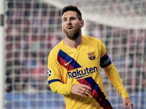 ميسي يقود برشلونة لانتصار صعب