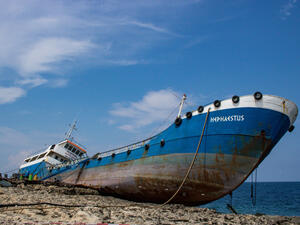 An abandoned ship on the shore in St Paul's bay, Malta.  (Shutterstock/ File Photo)
