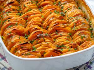 صينية البطاطا الحلوة في الفرن 