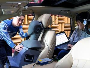 معالج الإشارات الرقمية يحلّل الضوضاء ويطلق موجة الصوت المعكوسة في غضون 0.002 ثانية