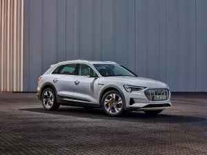 Two electric motors with total power of 230 kW and 540 Nm of torque