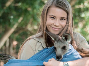 Her father was pierced in the heart by a sting ray 