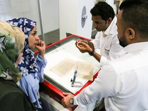 نظّمت مكتبة قطر الوطنية بالتعاون مع وزارة الثقافة والرياضة لوفد من المتخصصين من جمهورية العراق الشقيق برنامجًا تدريبيًا مُكثّفًا قاده خبراء الحفظ والصيانة من المكتبة حول حفظ وصيانة مقتنيات التراث الوثائقي