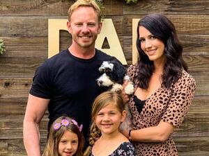 Ian Ziering, wife Erin, and their two daughters. (Ian Ziering/ Instagram)