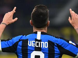 فيسينو يحتفل بهدفه