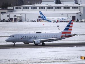 An American Eagle Embraer ERJ175 (Shutterstock/ File Photo)