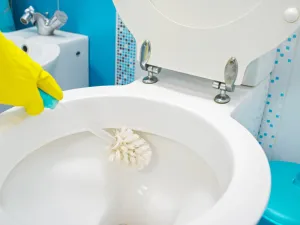 يجب الحرص على تنظيف حوض الحمام مرّة كل أسبوع