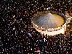 Some 15,000 people gather in Piazza della Republic in Florence during a demonstration of the left-wing anti-Salvini 'Sardine Movement', on November 30, 2019. (AFP/ File Photo)