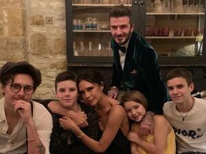 فيكتوريا بيكهام وعائلتها