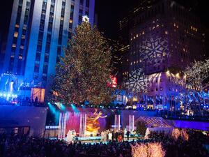 The lighting of the Rockefeller Center Christmas Tree (Twitter)