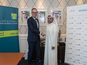 اقتصادية دبي وبنك دبي التجاري تقدمان خدمات مصرفية داعمة لأصحاب الأعمال 