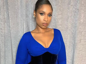 Jennifer Hudson chose a black Reem Acra gown for the world premiere of "Cats."