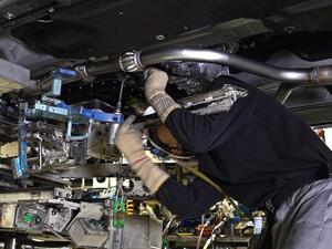 عززت نيسان منذ عام 1933 قدرتها على إنتاج السيارات وفقاً لأعلى المعايير وأتقن فنّيو الشركة المحترفون تنفيذ عمليات معقدة ودقيقة تتطلب درجة عالية من الحرفية.