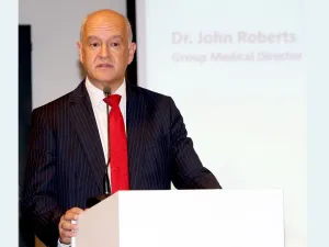 WCM-Q Grand Rounds Hears From Aviation Medicine Expert