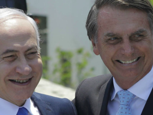 Netanyahu (L) Bolsonaro (AFP)