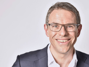 شركة الاتصالات السعودية تختار "آي إف إس" لتحسين تجربة العملاء