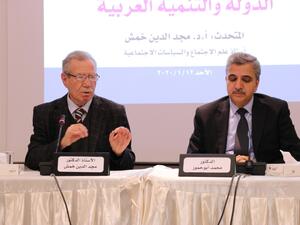 د. خمش: ، التزايد السكاني في المدن العربية ارتبط باضطراب القيم الإجتماعية وتراجع نوعية الخدمات