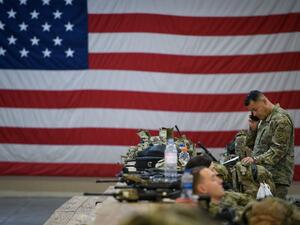 U.S. troops from the Army's 82nd Airborne Division wait at Green Ramp before they head out for a deployment to the Middle East on January 4, 2020 in Fort Bragg, North Carolina. (AFP/ File Photo)